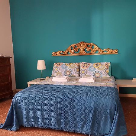 L.T. Schneider B&B Bolonia Exterior foto